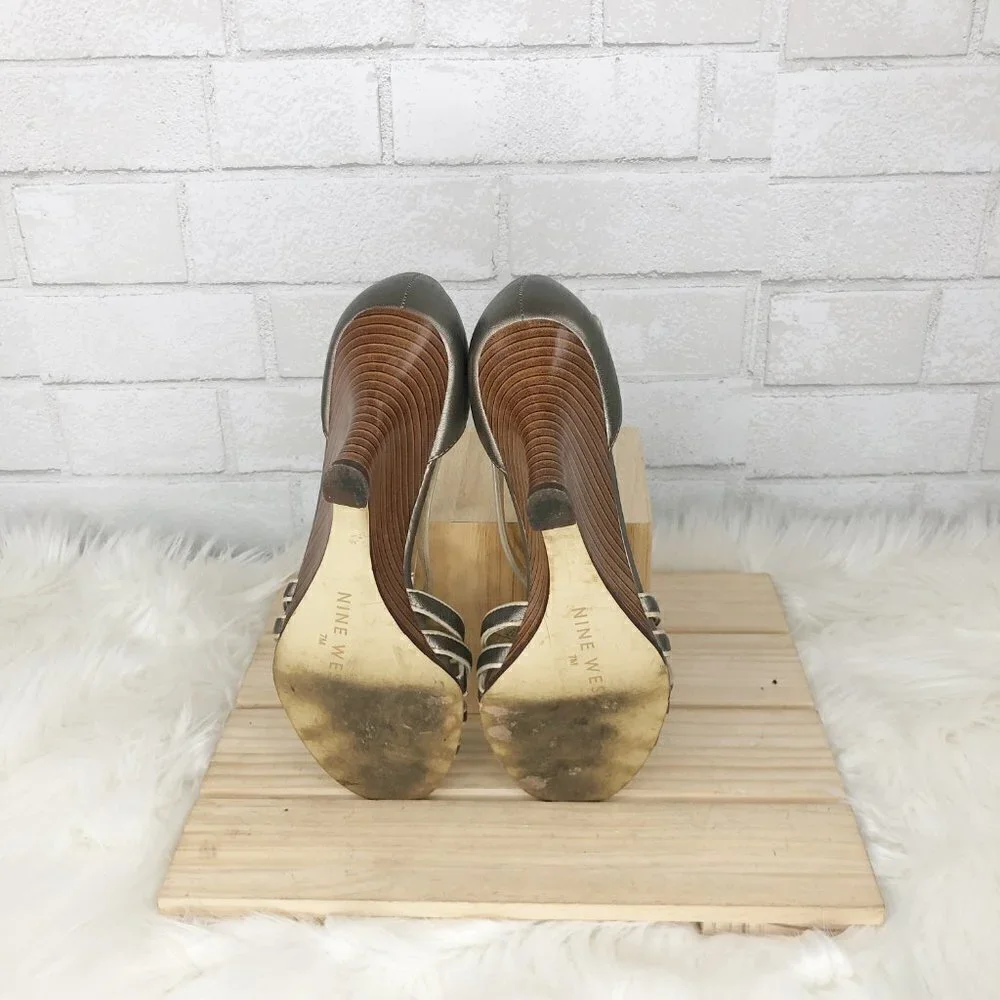 Nine West Yams Silver Metallic Stacked Wedge Open Toe Leather Sandal Size 7M‎ - Picture 3 of 5